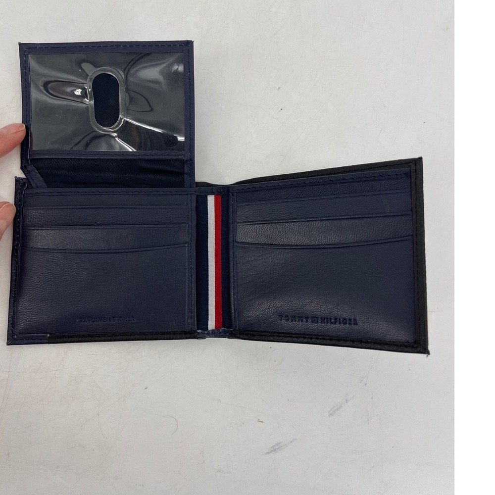 Tommy Hilfiger Bifold Wallet Mens OS Black Navy Blue Excellent Leather ID Window - Picture 4 of 5